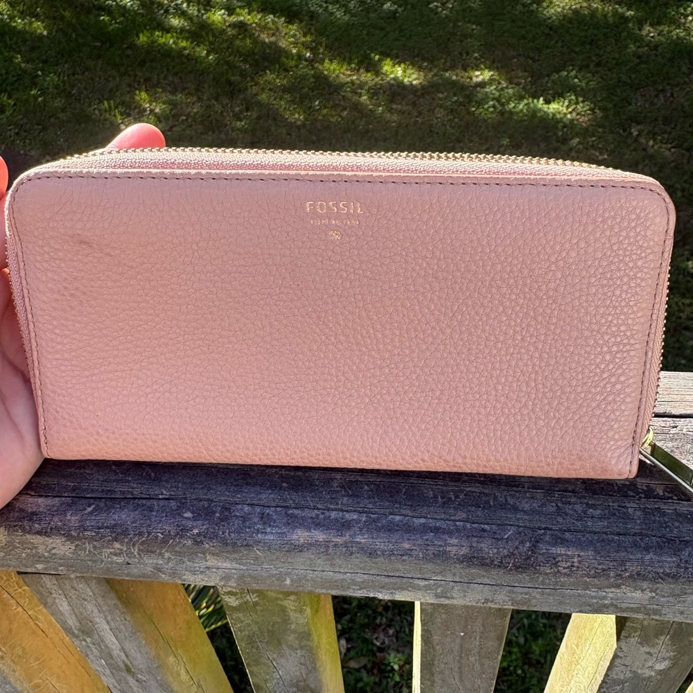 Fossil Peach Zip-Around Textured Leather Wallet